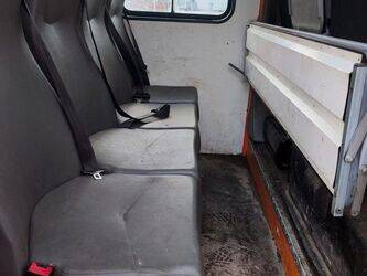 2011-renault-master-1466094-48052978