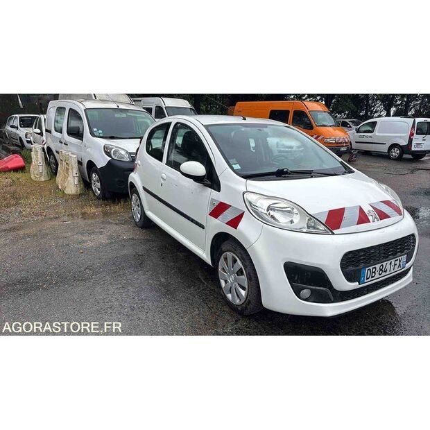 2013 Peugeot 107-48052997