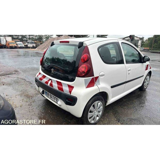 2013 Peugeot 107-48052998
