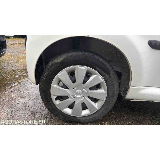 2013 Peugeot 107-48053002