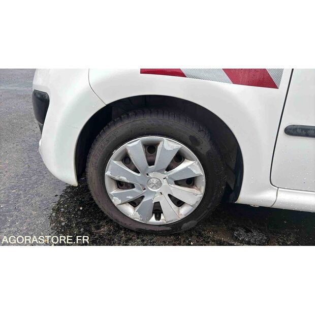 2013 Peugeot 107-48053003