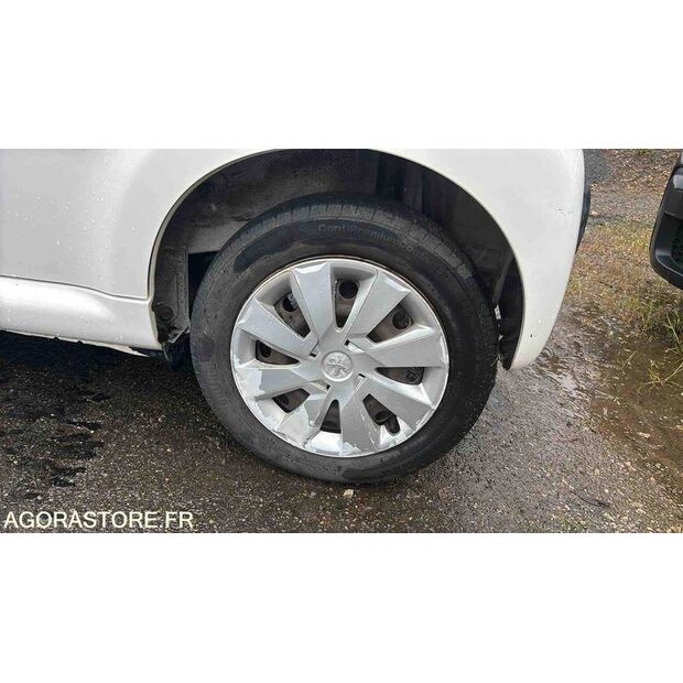 2013 Peugeot 107-48053005