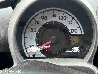 2013-peugeot-107-1466095-48053015
