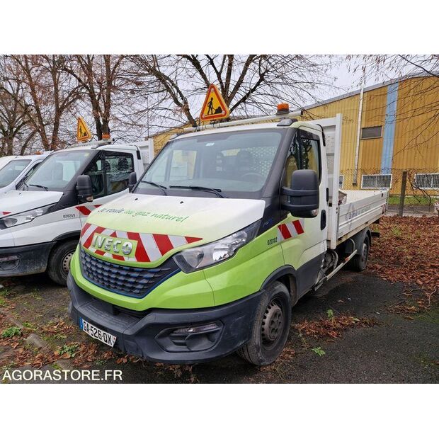 2021 Iveco 35S14N-48053069