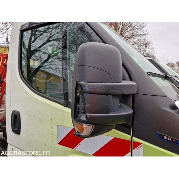 2021 Iveco 35S14N-48053084