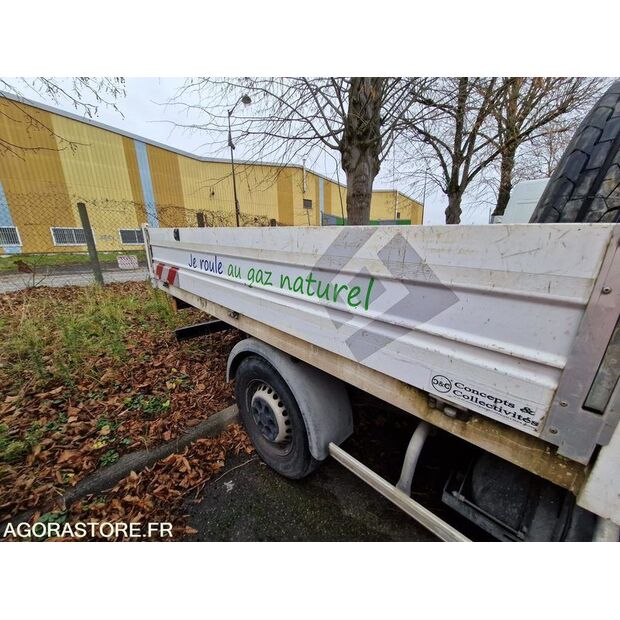 2021 Iveco 35S14N-48053097
