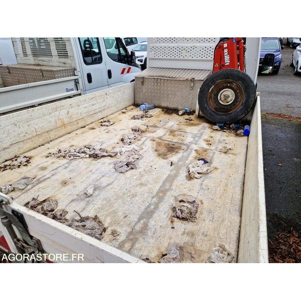 2021 Iveco 35S14N-48053102