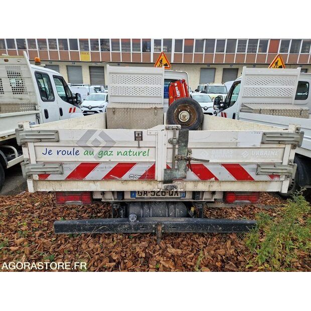 2021 Iveco 35S14N-48053103