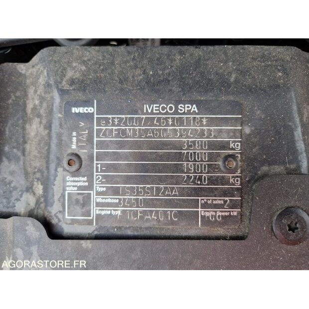 2021 Iveco 35S14N-48053130