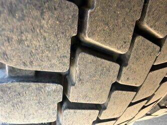 2000-mercedes-benz-1517-1466099-48053170