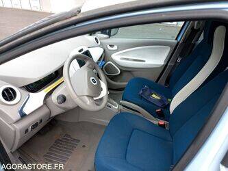 2013-renault-zoe-1466100-48053197