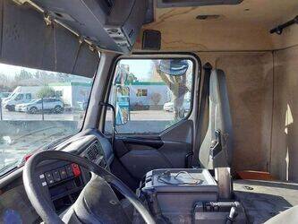 2002-renault-kerax-1466111-48053358