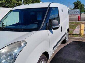 2011-fiat-doblo-1466119-48053567