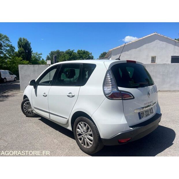 2016 Renault Megane-48053962