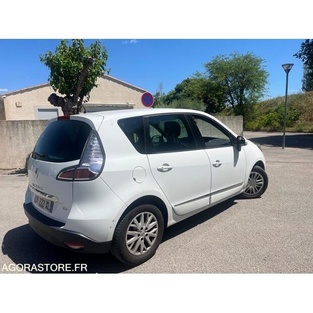 2016 Renault Megane-48053964