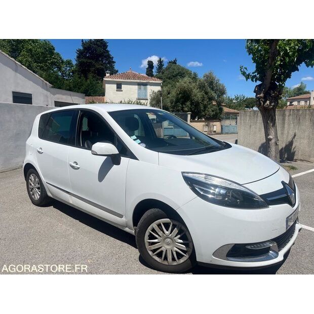 2016 Renault Megane-48053965