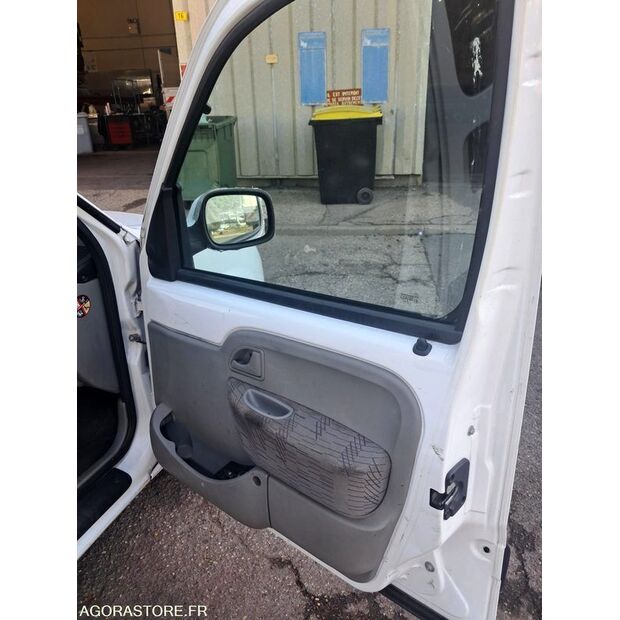 2006 رينو Kangoo-48053982
