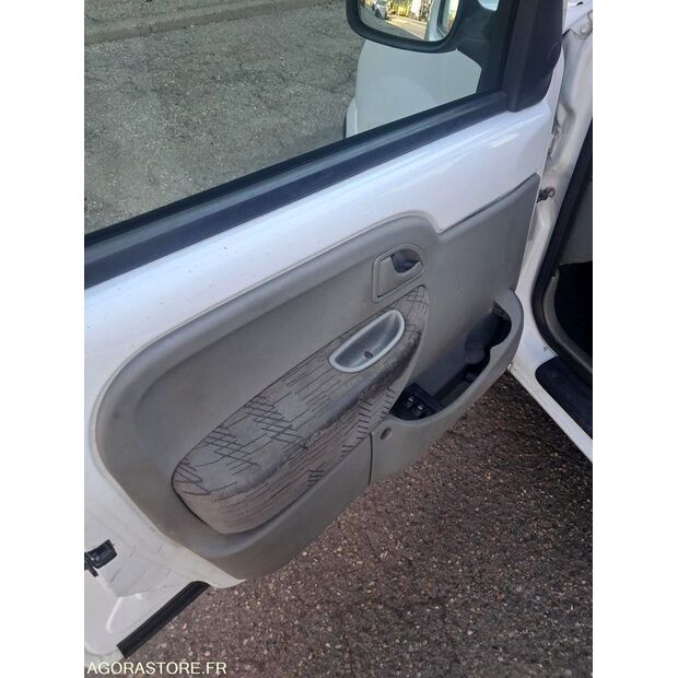 2006 رينو Kangoo-48053984