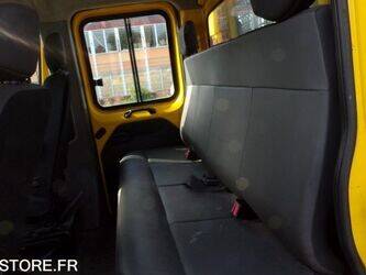 2012-renault-master-1466139-48054125
