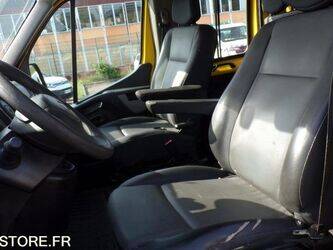 2012-renault-master-1466139-48054127