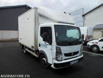 2009-renault-maxity-1466148-48054326