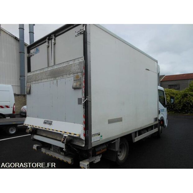 2009 Renault Maxity-48054329