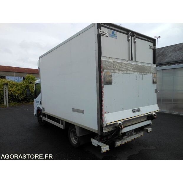 2009 Renault Maxity-48054330