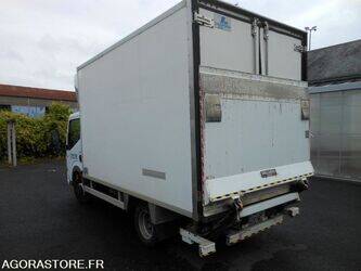 2009-renault-maxity-1466148-48054330