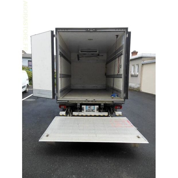 2009 Renault Maxity-48054331