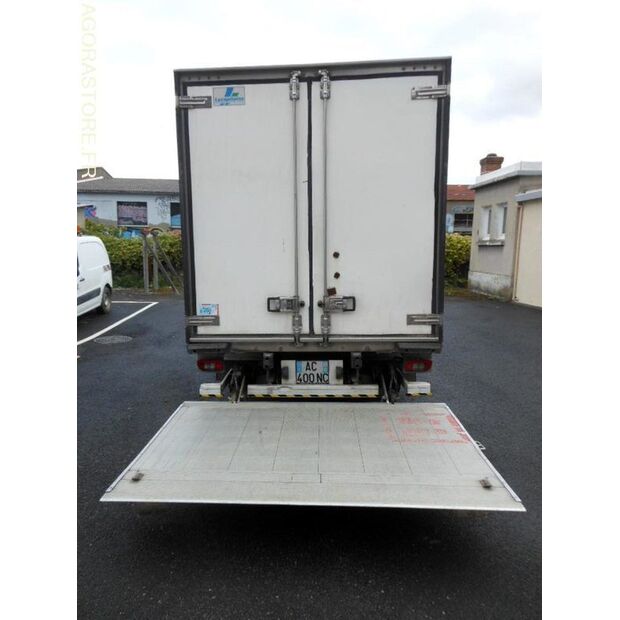 2009 Renault Maxity-48054332