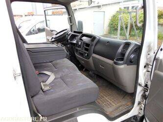 2009-renault-maxity-1466148-48054334
