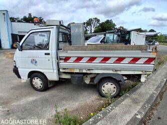 2009-piaggio-porter-1466150-48054367