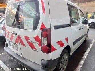 2016-peugeot-partner-1466156-48054513