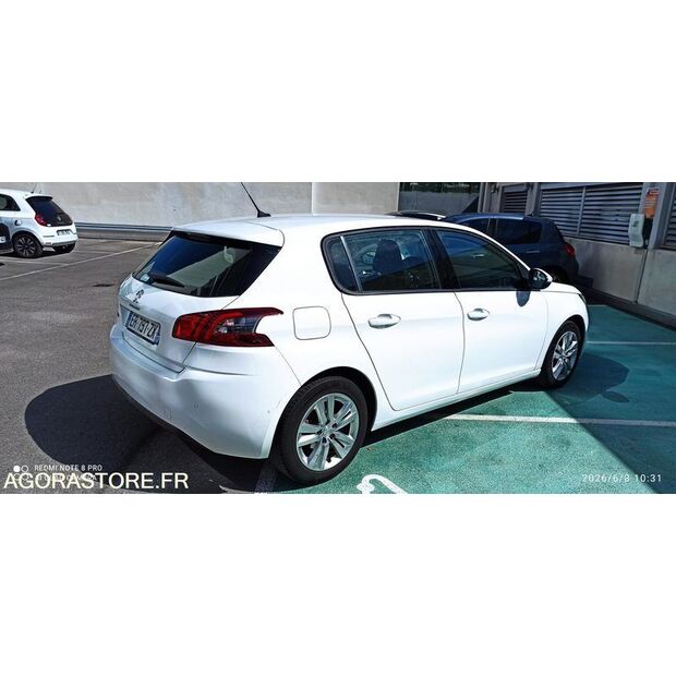 2017 Peugeot 308-48054645