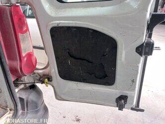2012-peugeot-partner-1466164-48054682