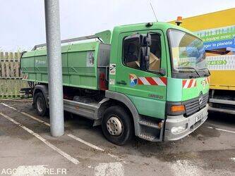 Image for COMMERCIAL VEHICLES 2004 Mercedes-Benz 1523