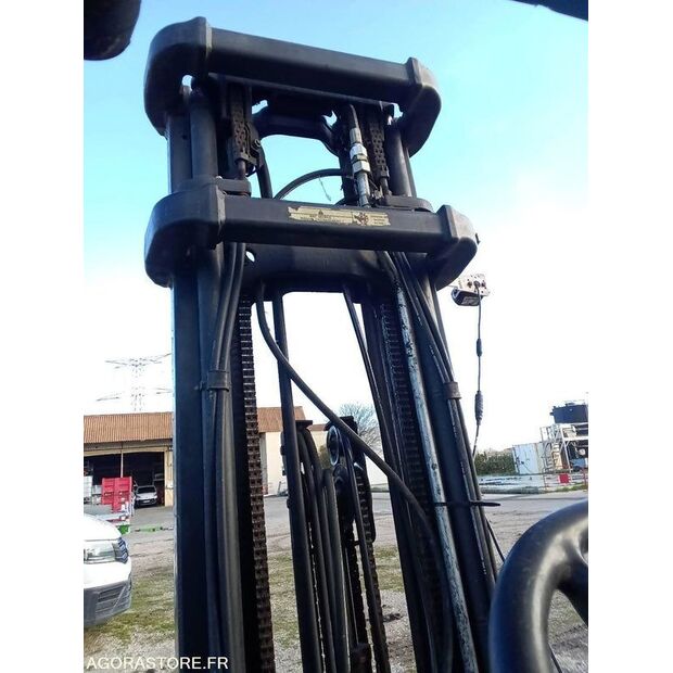 2010 Yale GDP25VX-48054776