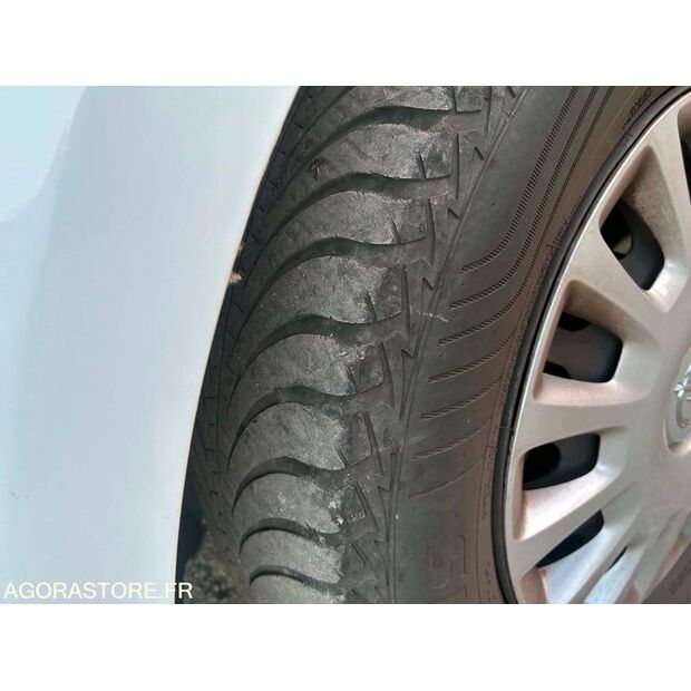 2019 Opel CORSA-48054869