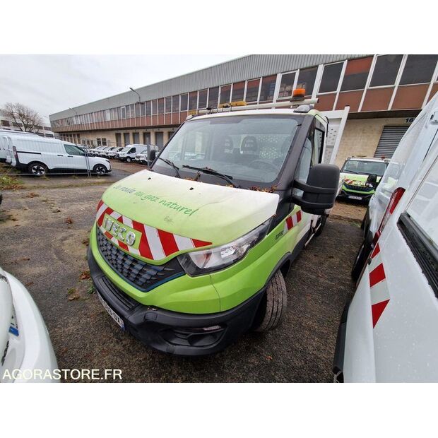 2021 Iveco 35S14N-48054891