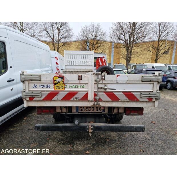 2021 Iveco 35S14N-48054916