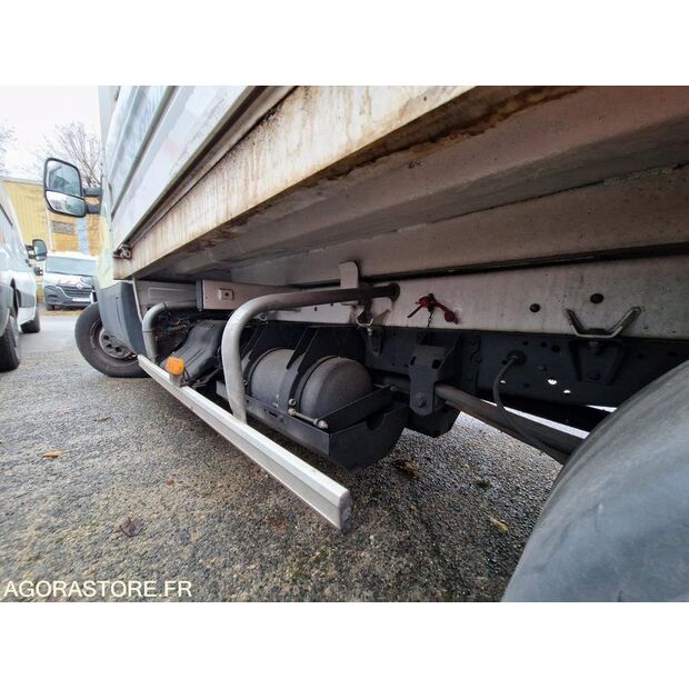 2021 Iveco 35S14N-48054921