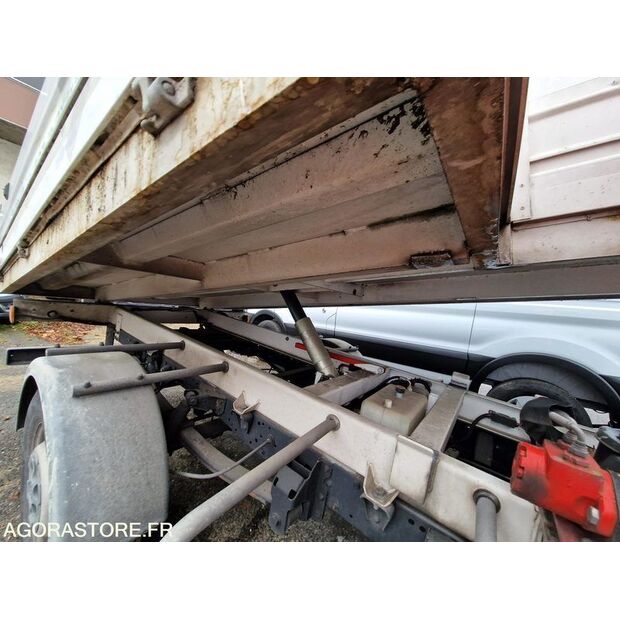 2021 Iveco 35S14N-48054937