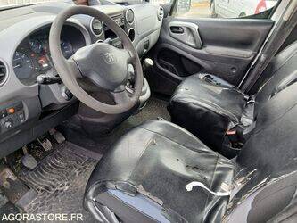 2016-peugeot-partner-1466175-48054999