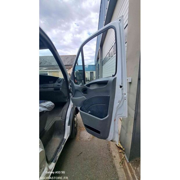 2008 Iveco 35C15-48055613