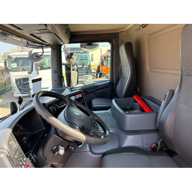 2015 Scania P280-48056788