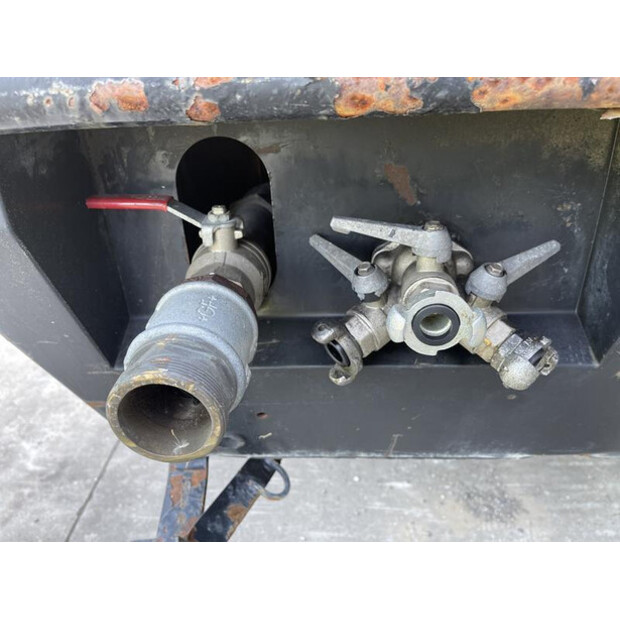 2004 Atlas-Copco XAHS 186 DD - N-48059639