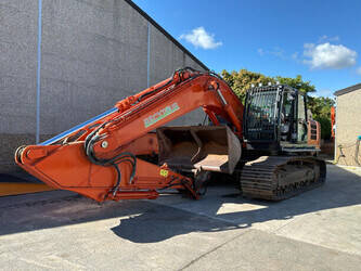 صورة ل حفارات مجنزرة 2020 هيتاشى ZX300LC-6