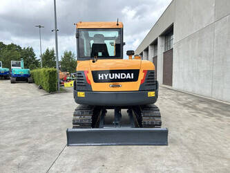 2020-hyundai-r60vs-1466221-48060085