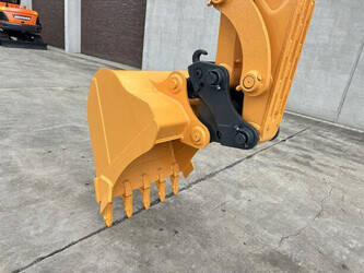 2020-hyundai-r60vs-1466221-48060090