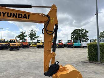 2020-hyundai-r60vs-1466221-48060094